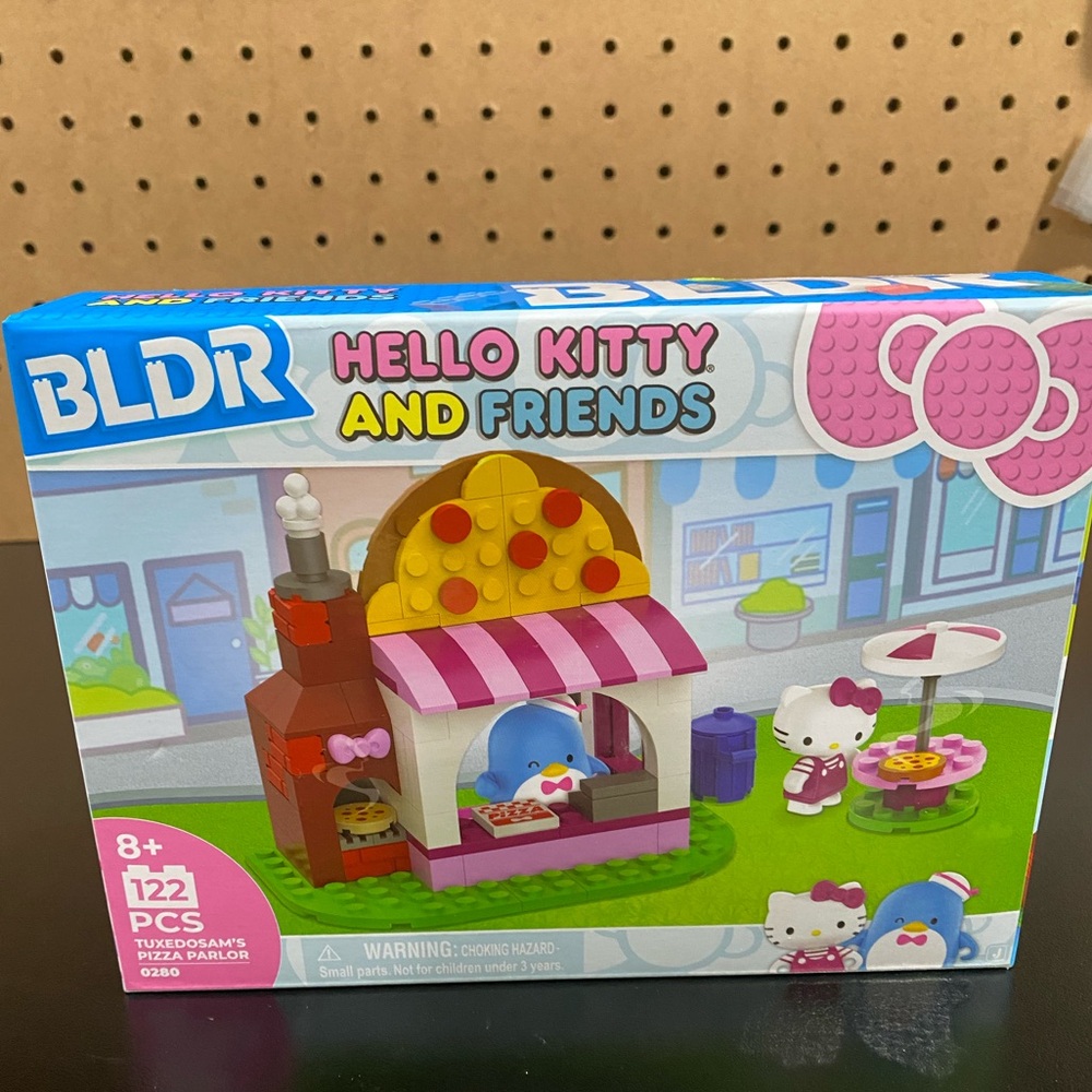 BLDR Hello Kitty and Friends Tuxedosam's Pizza Parlor Interlocking Blocks 122pcs